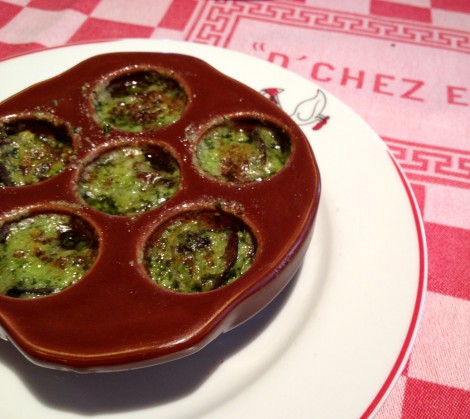 Escargots de Bourgogne en pots au beurre d’ail et d’echalote (Burgundy snails in shallots and garlic butter)