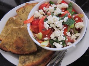 Mediterranean Flatbread Recipe at www.sweetleisure.com