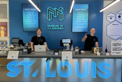 Entrance desk with two ticket takers at the Museum of Illusions St Louis